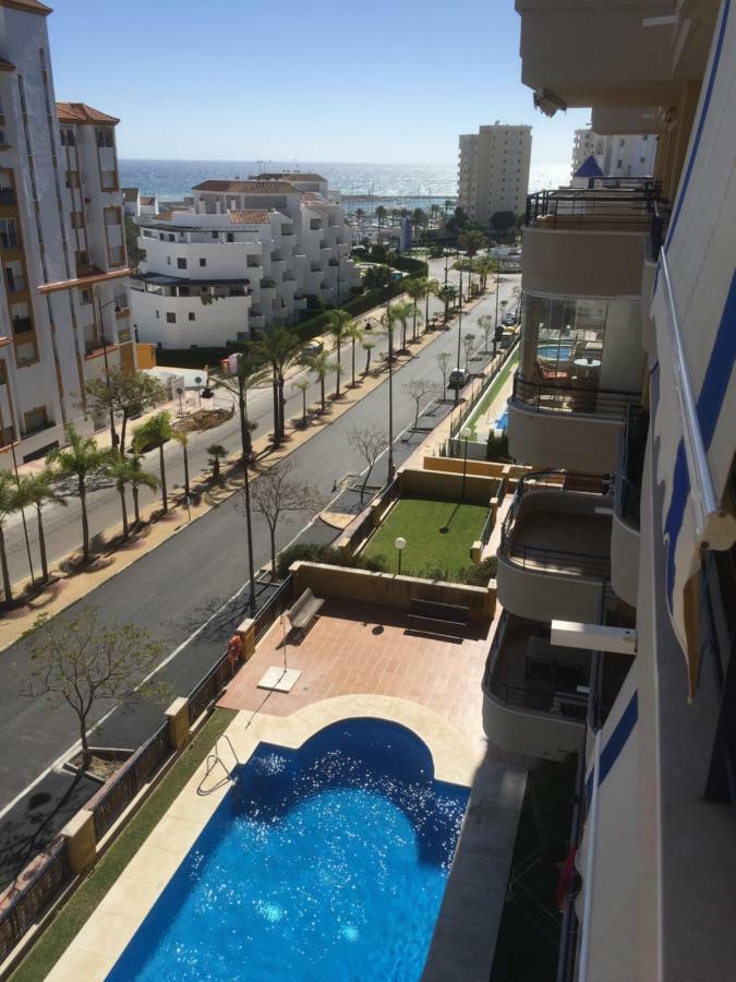 Bellavista Del Mar Apartment Estepona Bagian luar foto